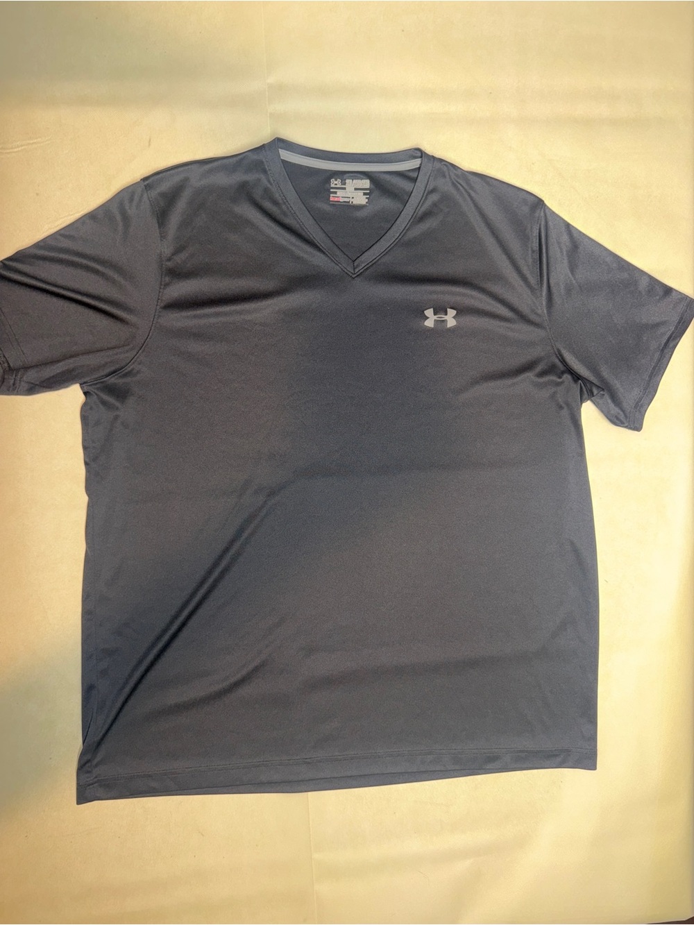 Under Armour Men’s V-Neck Performance Shirt - Dark Blue